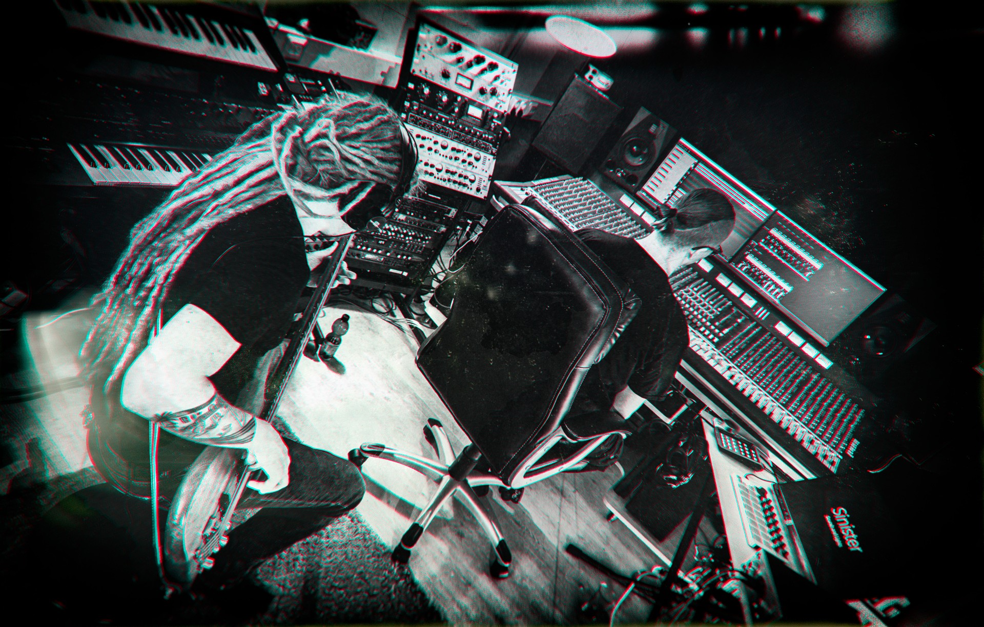 Sinister Sounds And Lights Monimediastudio Jyväskylässä